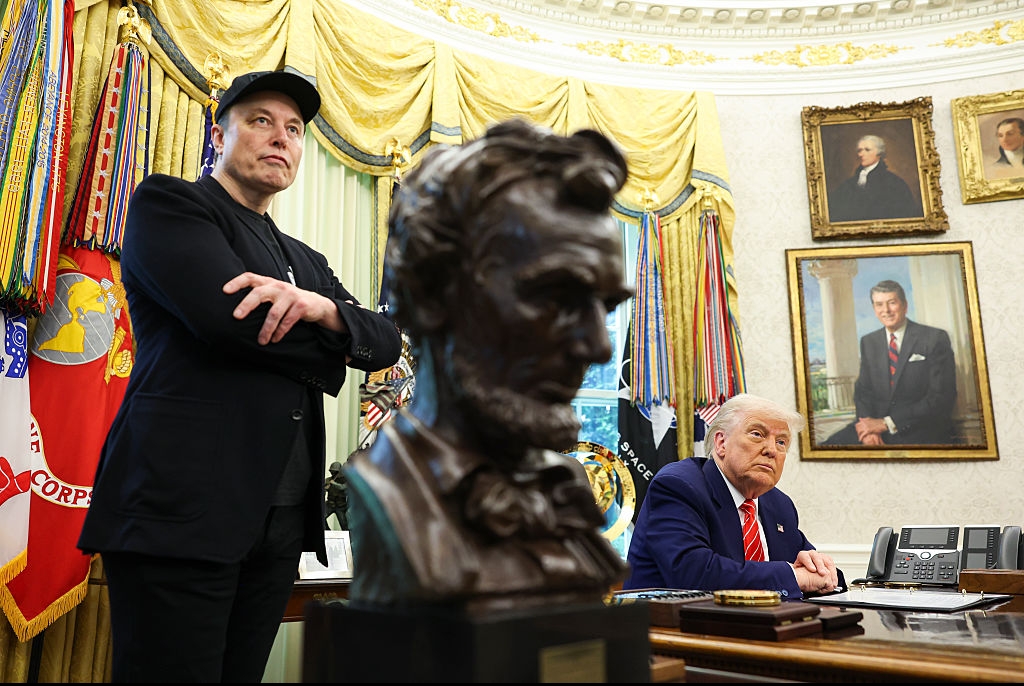 Elon Musk Explains the Truth Behind His Black Eye After Oval Office Visit