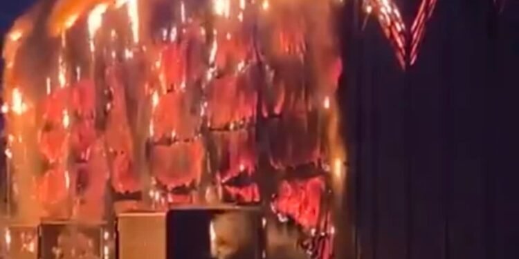 BREAKING: At least 300 homes estimated damaged or destroyed after large fire…See more