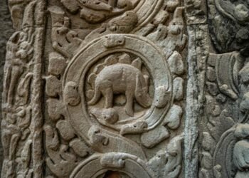 Does Ta Prohm Temple Depict a ‘Domestic’ Dinosaur?