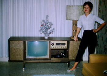 Only true kids of the ’70s & ’80s will recognize what makes this photo legendary . A true icon of its era—can you guess what it is? Details here