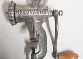 People on the internet banded together to figure out what this device actually was