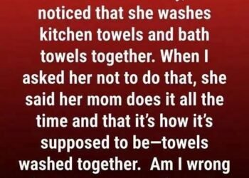 Why Experts Say You Should Never Wash Kitchen and Bathroom Towels Together
