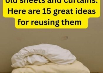 15+ Ways To Upcycle Old Curtains And Bed Sheets