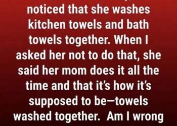 The Disgusting Reason You Should Never Mix Your Kitchen and Bathroom Towels