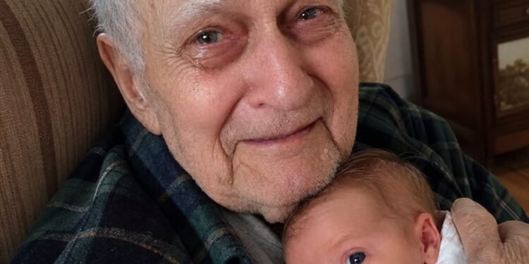I Gave Birth and Brought My Baby to Meet the Grandpa Who Raised Me for the First Time – The Moment He Saw Her Face, He Burst Into Tears