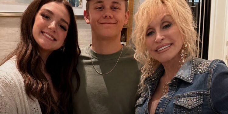 Dolly Parton’s family reveal heartbreaking detail in their final goodbye as she is laid to rest beside husband
