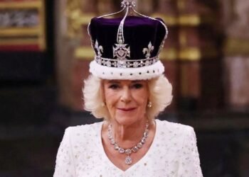 Buckingham Palace confirms the rumor, Camilla Parker Bowles is b…