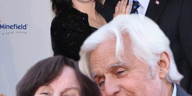 Every morning, Jay Leno has to watch his wife relive her worst day β over and over. π